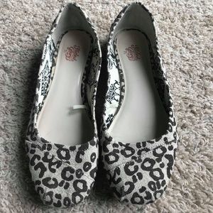 Leopard flats